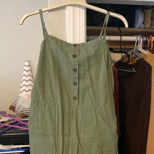 Green linen like jumper